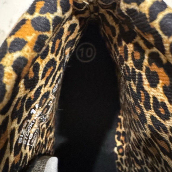 Moxie Panther Outdoor Roller Skates - Picture 7 of 14